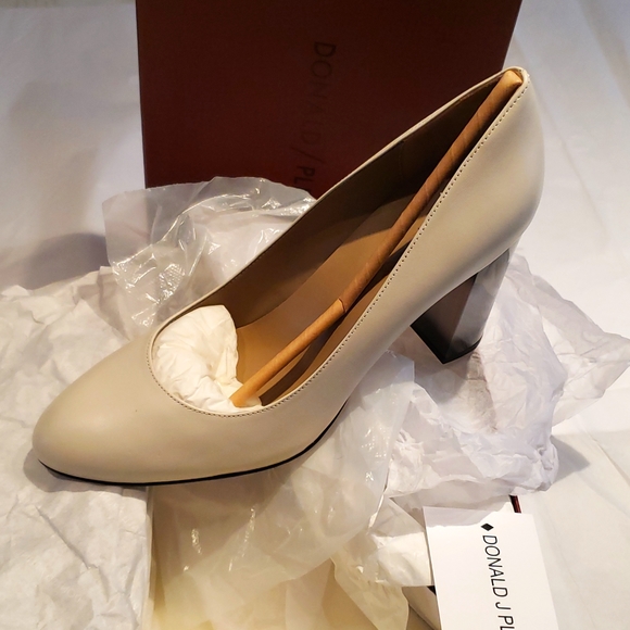 Donald Pliner New HADLEY Ombre Block Heel Pumps Shoes Leather Off-White Women's - Picture 2 of 13